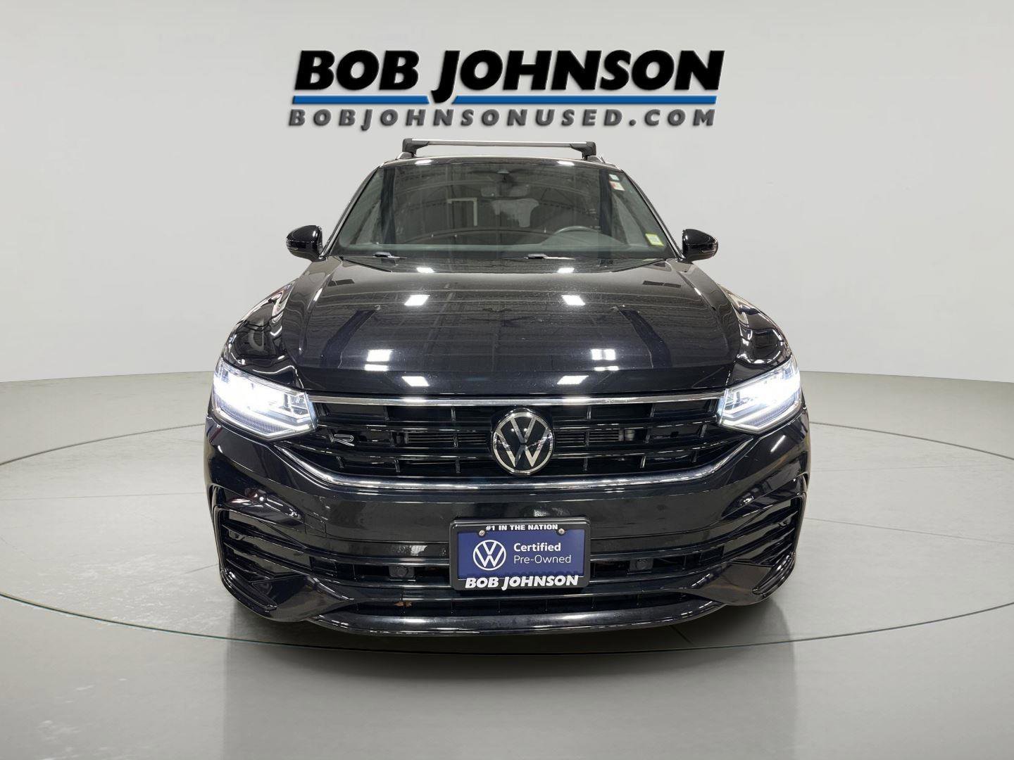 Used 2023 Volkswagen Tiguan SE R-Line image 2