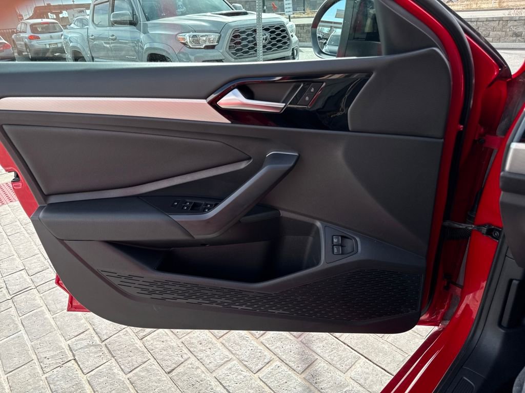 Certified 2021 Volkswagen Jetta R-Line image 12
