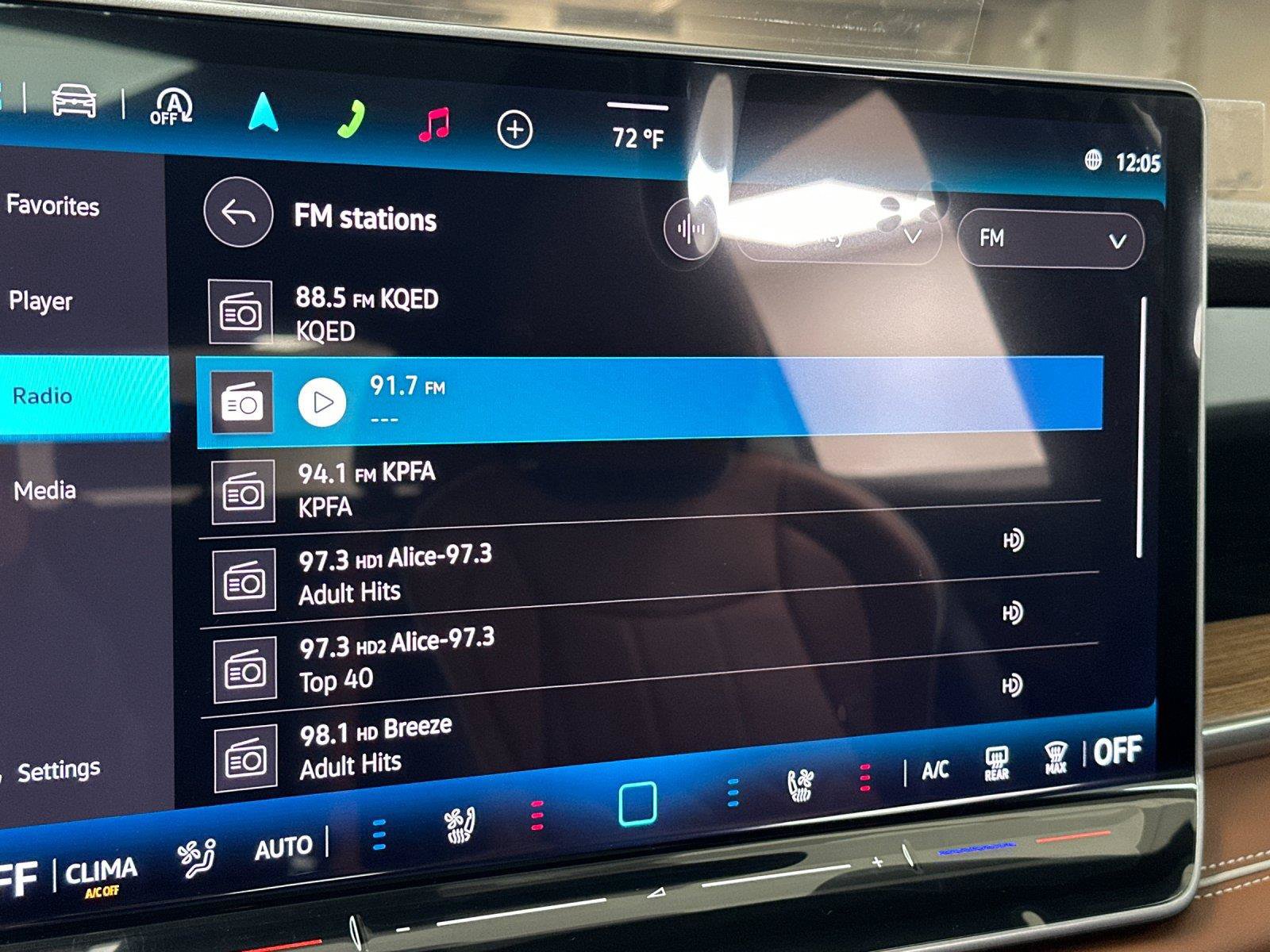 New 2026 Volkswagen Tiguan SEL R-Line AWD/4WD image 17