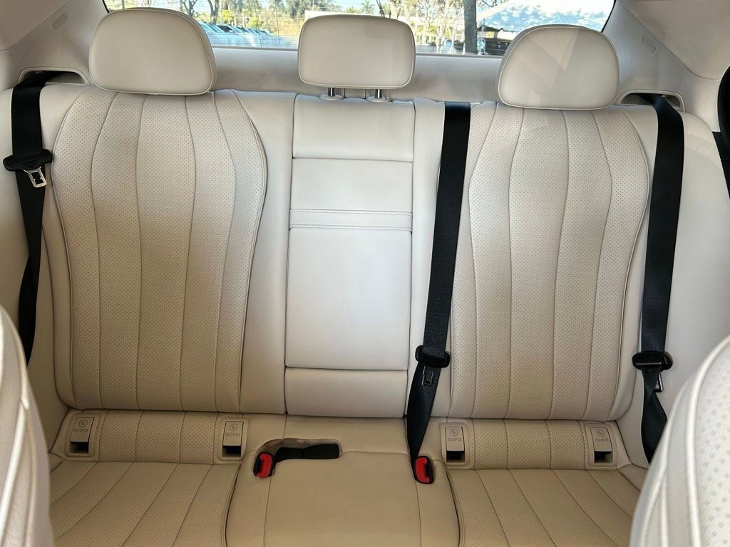 Used 2025 Mercedes-Benz E 350 4MATIC Sedan image 12