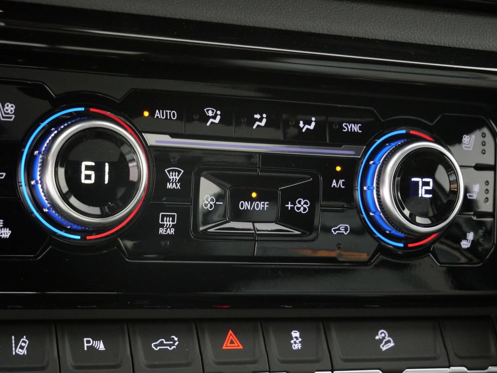 New 2026 GMC Sierra 2500 AT4 w/ AT4 Premium Plus Package AWD/4WD image 29
