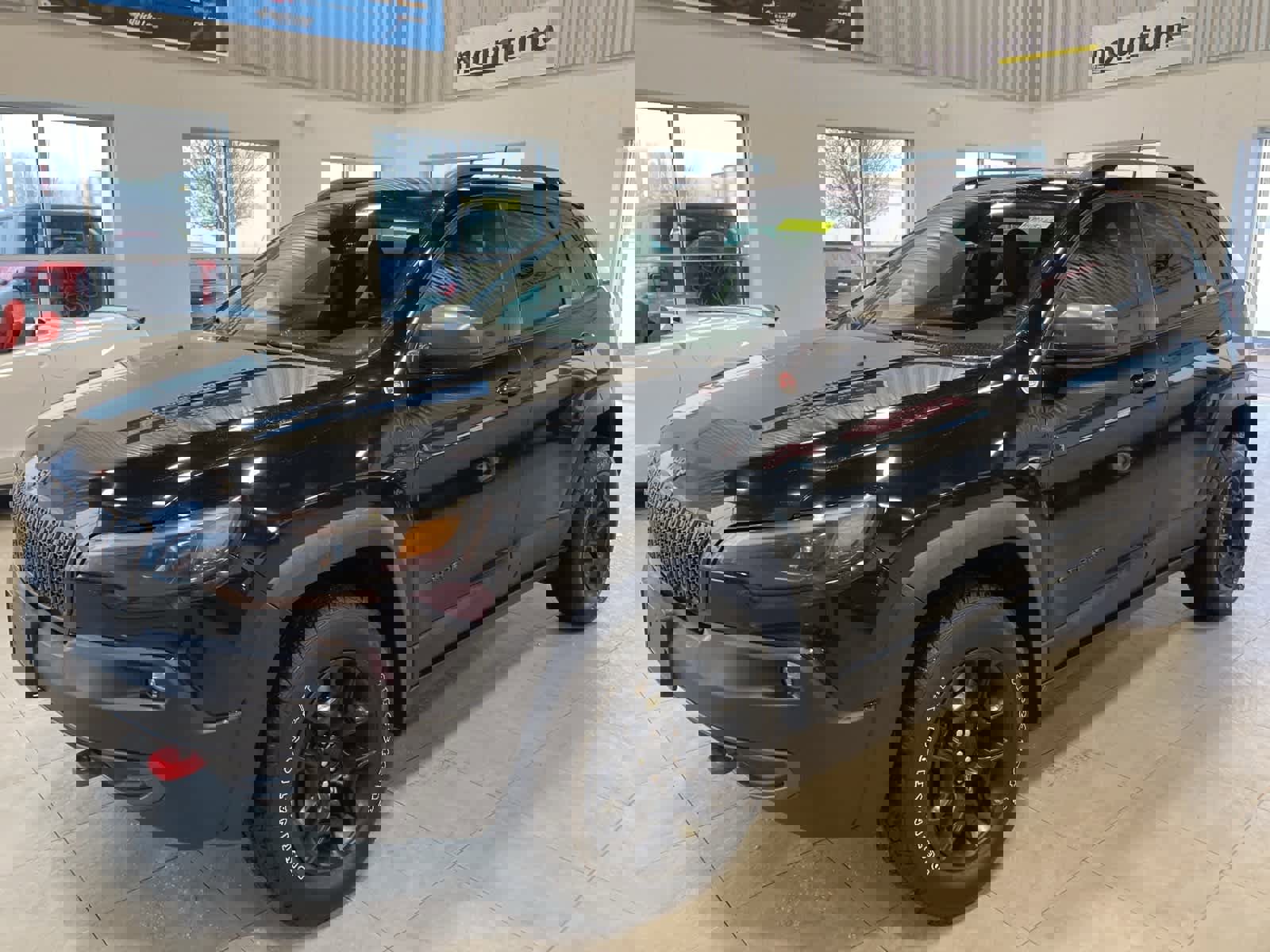 Used 2021 Jeep Cherokee Trailhawk w/ Comfort & Convenience Group video 1