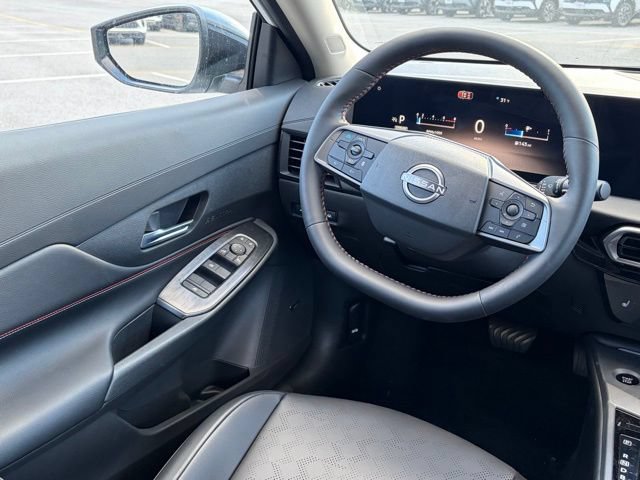 New 2026 Nissan Sentra SR w/ SR Premium Package FWD image 32