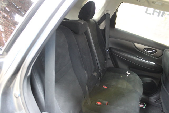 Used 2015 Nissan Rogue SV AWD/4WD image 9