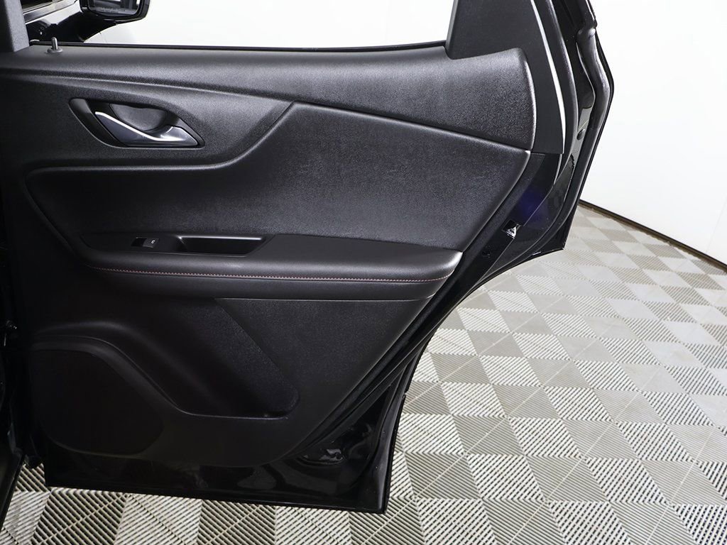 Used 2025 Chevrolet Blazer RS image 27