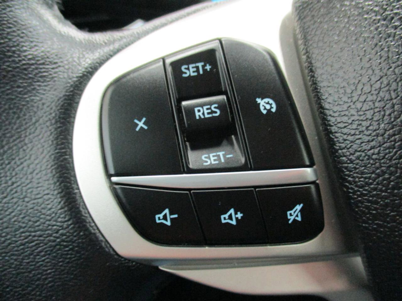 Used 2023 Ford Explorer XLT w/ Equipment Group 202A image 28