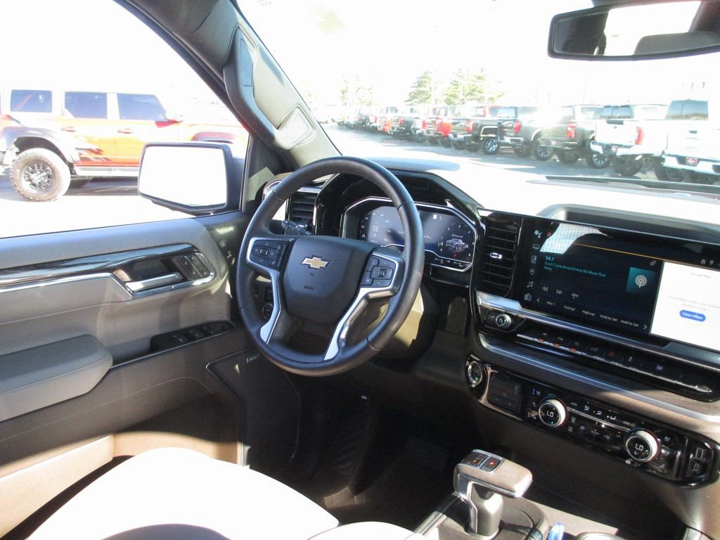 Used 2023 Chevrolet Silverado 1500 LTZ w/ LTZ Convenience Package II image 25