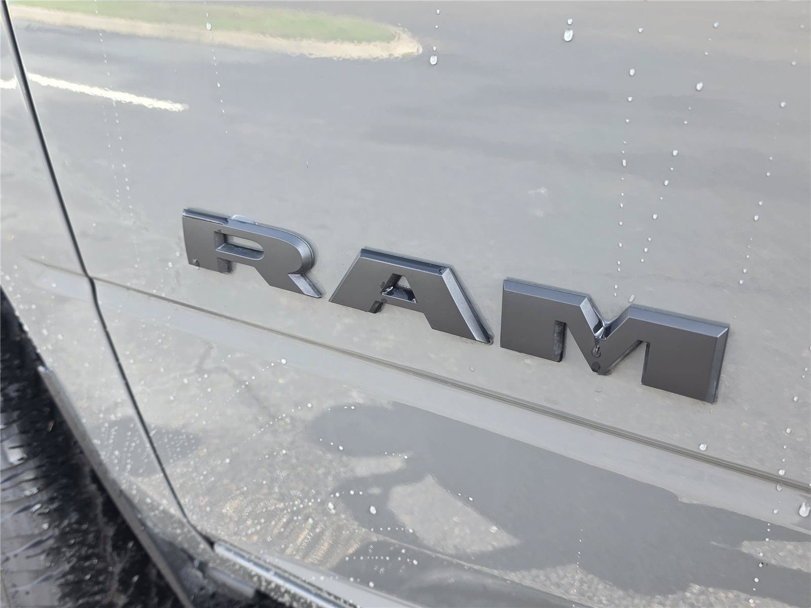 New 2026 RAM 2500 Laramie AWD/4WD image 34