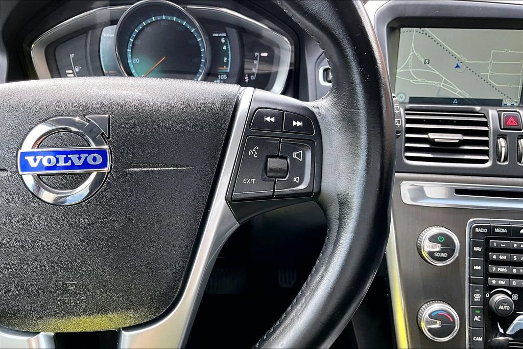 Used 2015 Volvo XC60 T5 Premier w/ Proximity Package FWD image 29