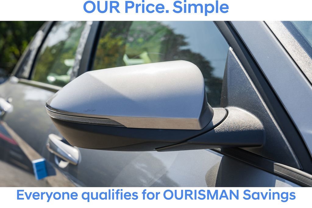 New 2025 Hyundai Elantra Limited image 12