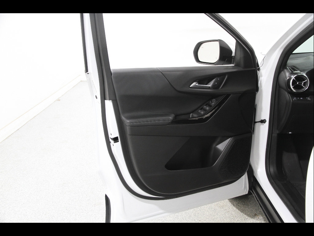 Certified 2025 Chevrolet Equinox LT image 4