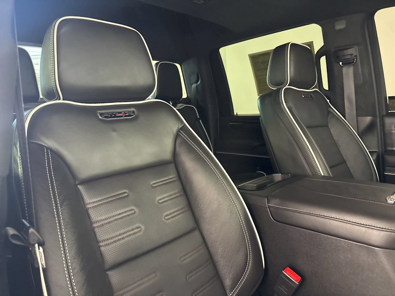 Used 2026 GMC Sierra 2500 AT4X AWD/4WD image 30