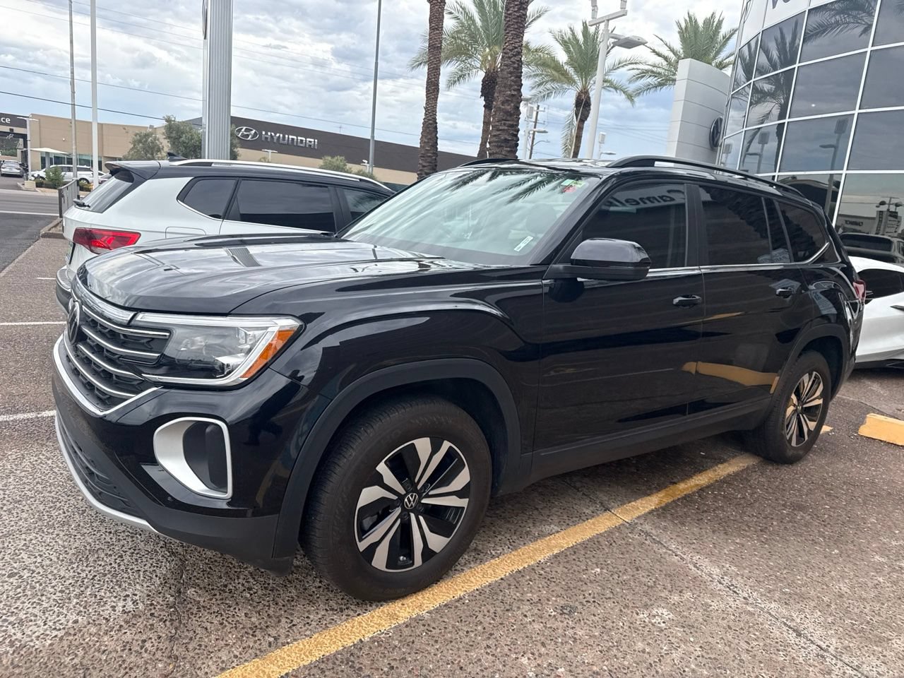 Used 2025 Volkswagen Atlas SE AWD/4WD image 5