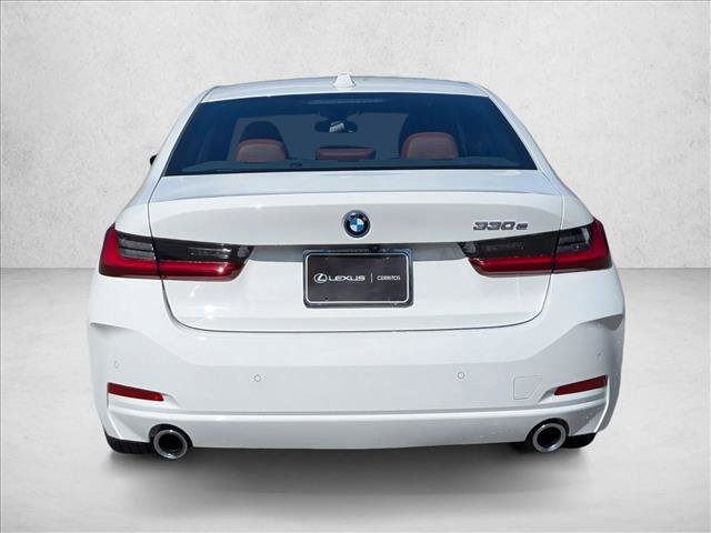 Used 2023 BMW 330e w/ Driving Assistance Package image 7