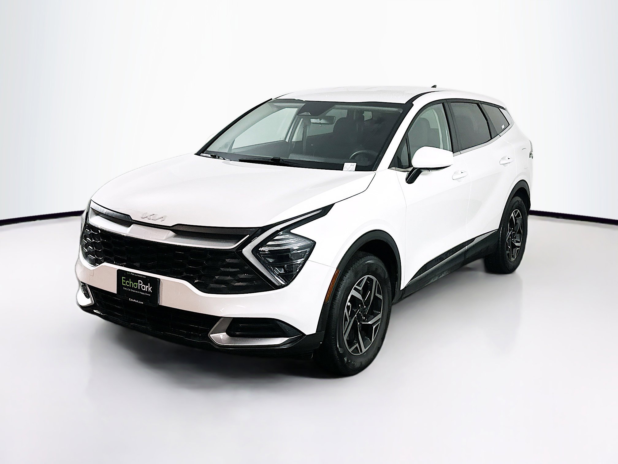 Used 2024 Kia Sportage LX image 3