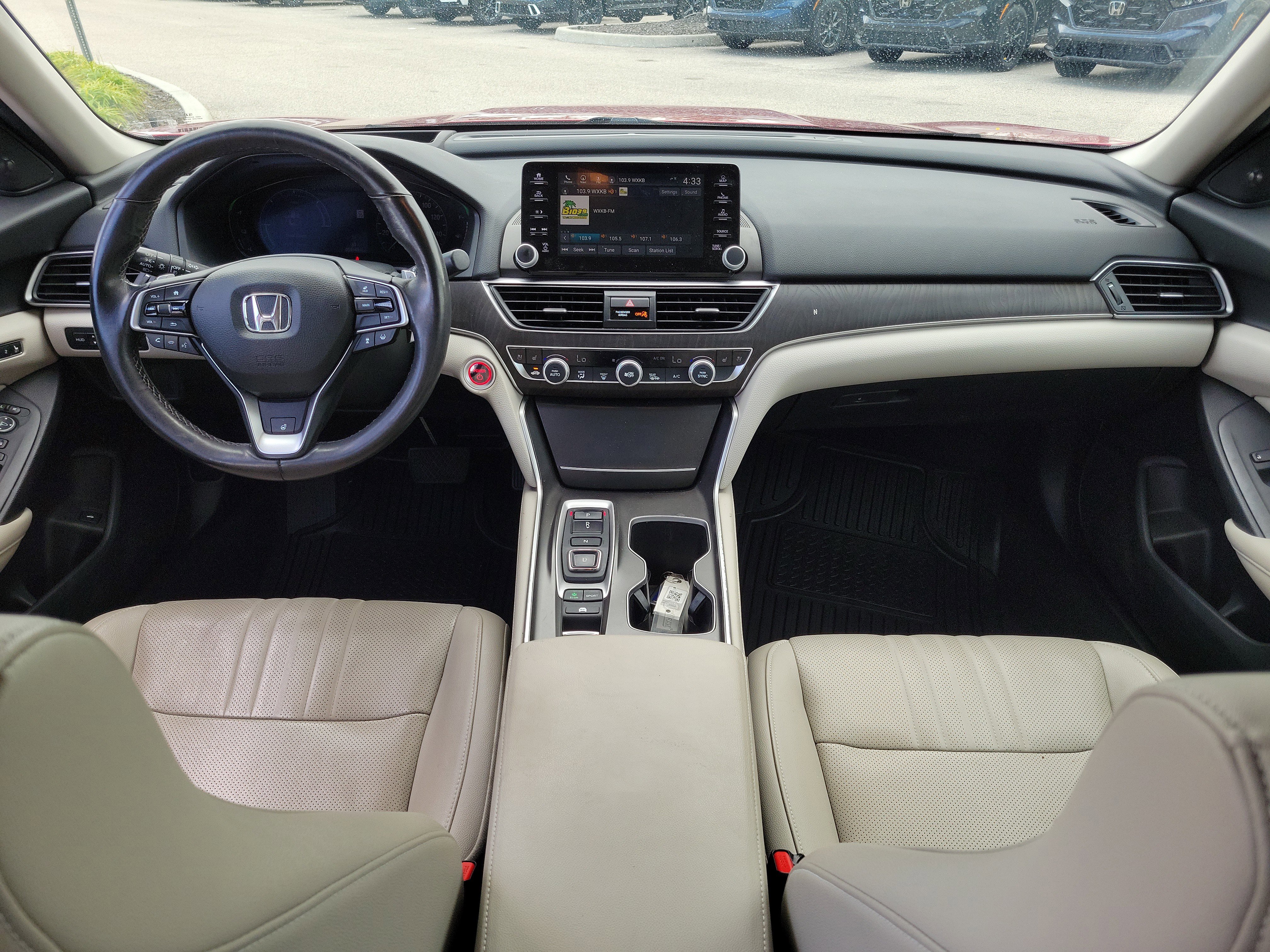 Used 2019 Honda Accord Touring image 16