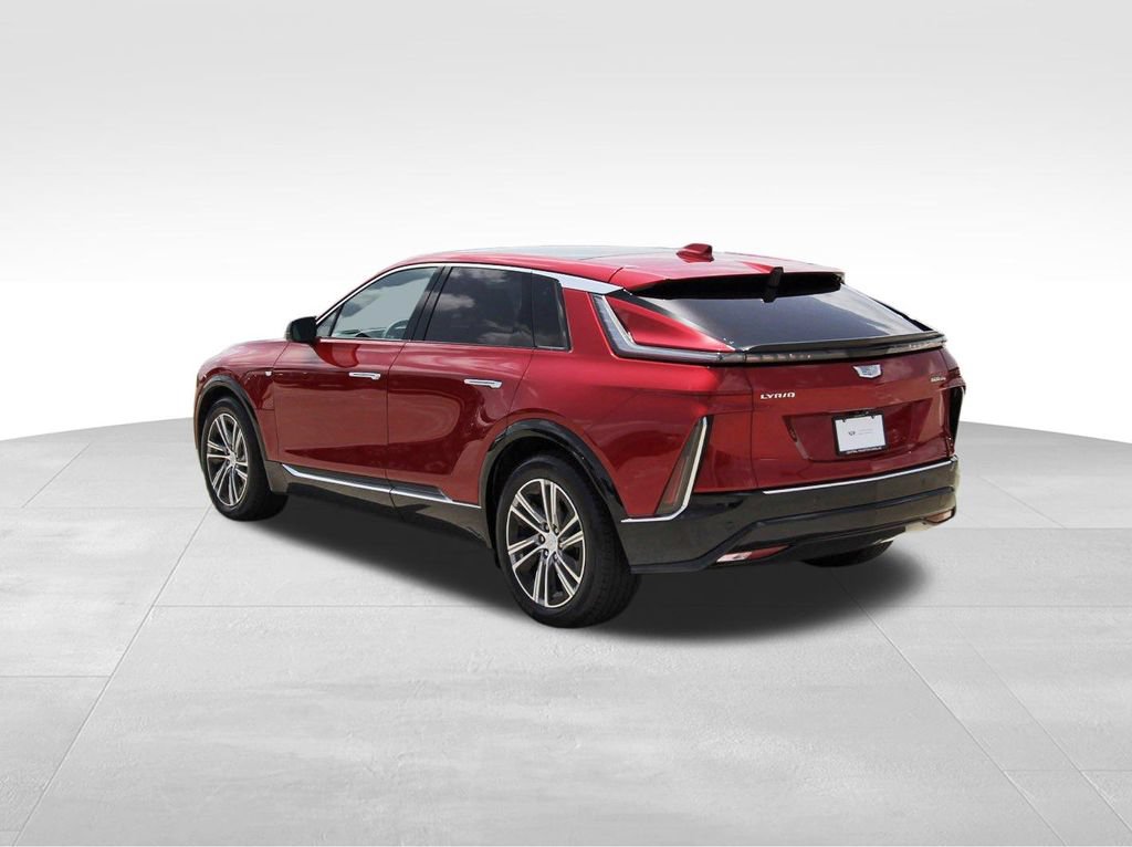 Used 2024 Cadillac Lyriq Luxury w/ LPO, Floor Liner Package AWD/4WD image 3