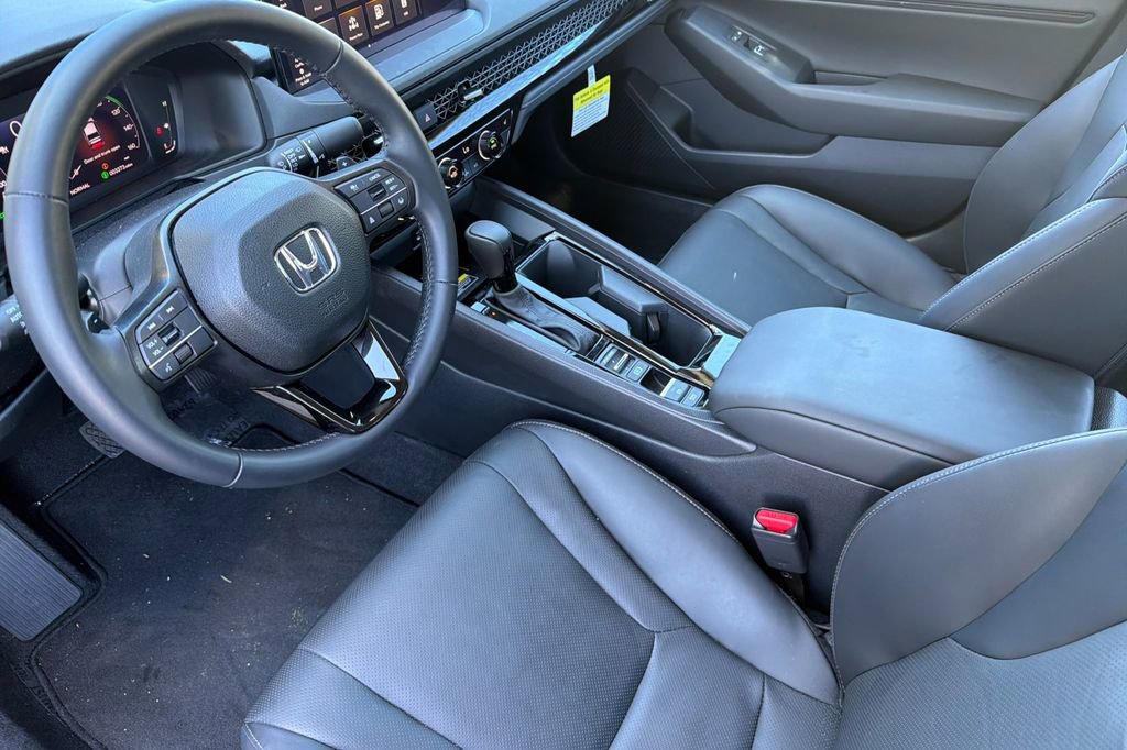 Used 2025 Honda Accord EX-L image 10