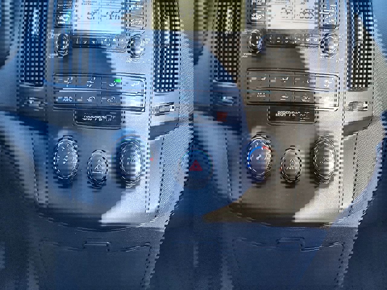 Used 2010 Hyundai Elantra GLS image 18