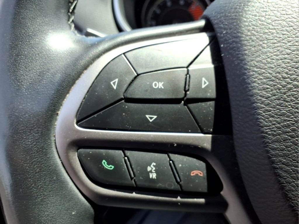 Used 2019 Jeep Cherokee High Altitude AWD/4WD image 19