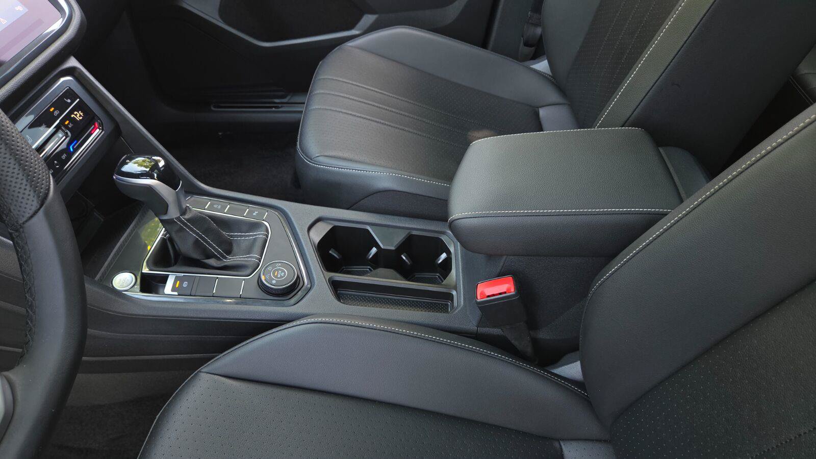 Used 2023 Volkswagen Tiguan SE R-Line AWD/4WD image 39