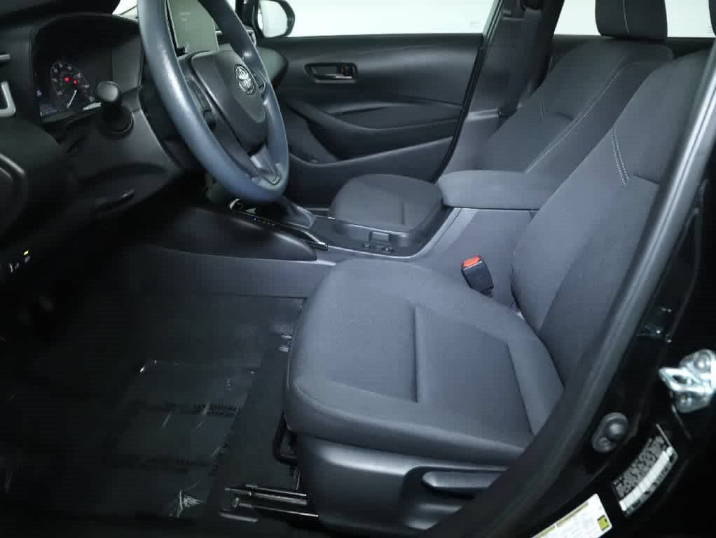 Certified 2025 Toyota Corolla LE FWD image 18