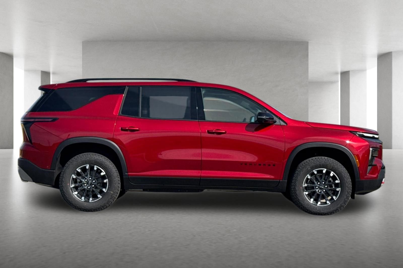 New 2026 Chevrolet Traverse Z71 w/ Enhanced Driving Package image 3