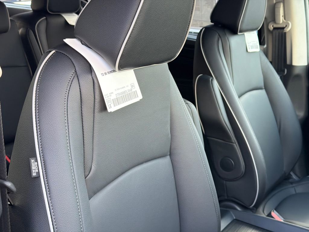 New 2026 Honda Odyssey Touring image 10