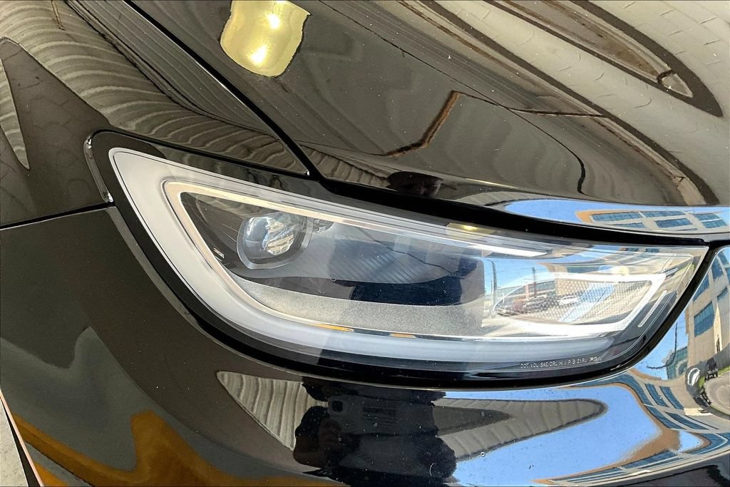Used 2024 Chrysler Pacifica Touring-L FWD image 32