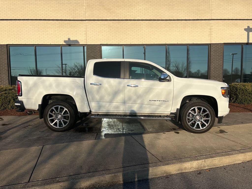 Used 2021 GMC Canyon Denali image 2
