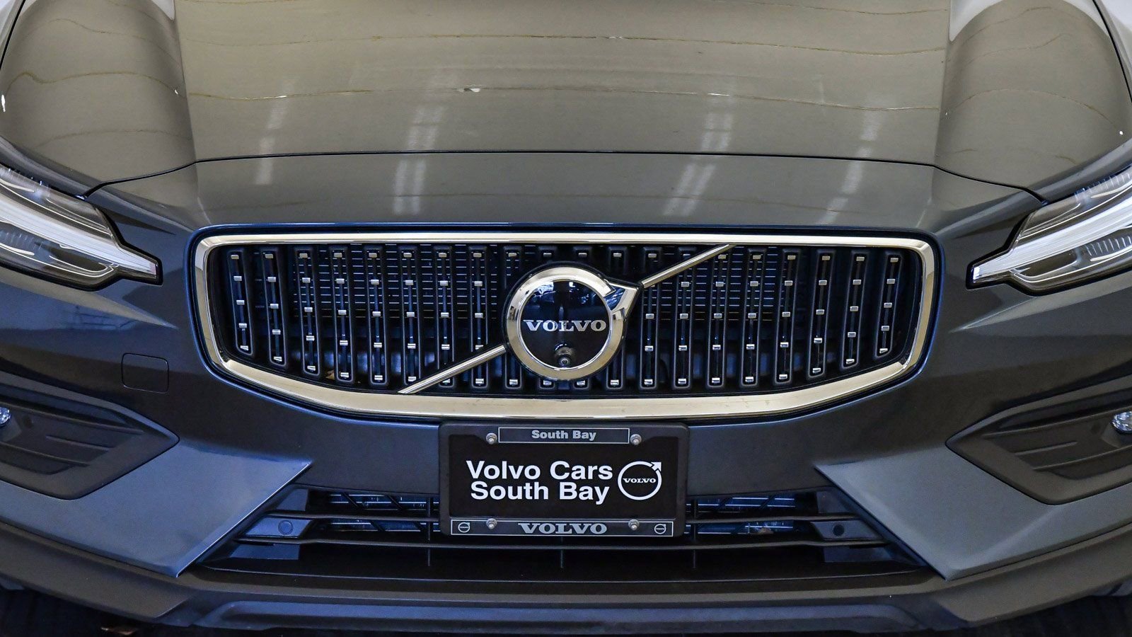 Certified 2024 Volvo V60 B5 Cross Country Plus image 7