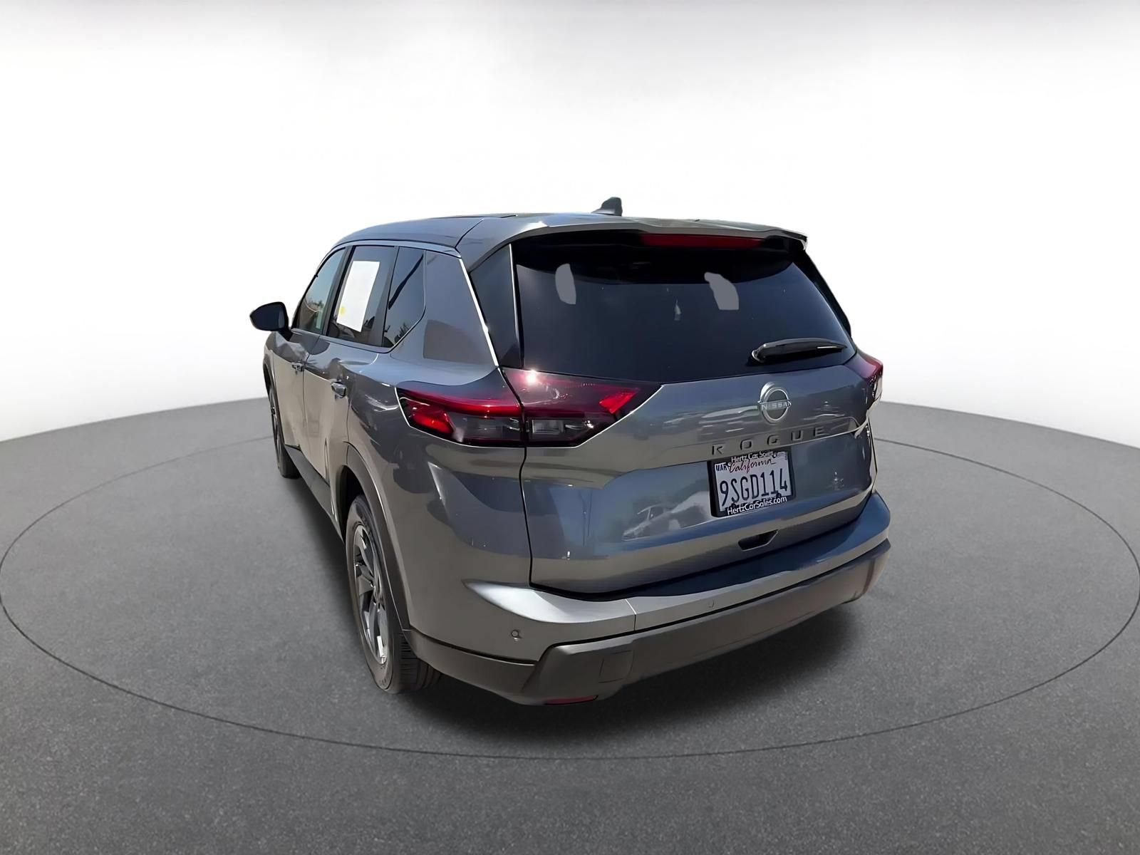 Used 2025 Nissan Rogue SV FWD image 11