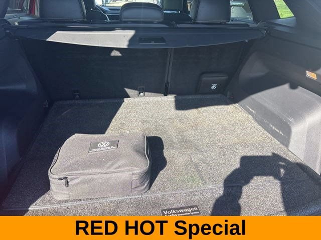 Used 2021 Volkswagen Atlas Cross Sport SEL Premium R-Line AWD/4WD image 35
