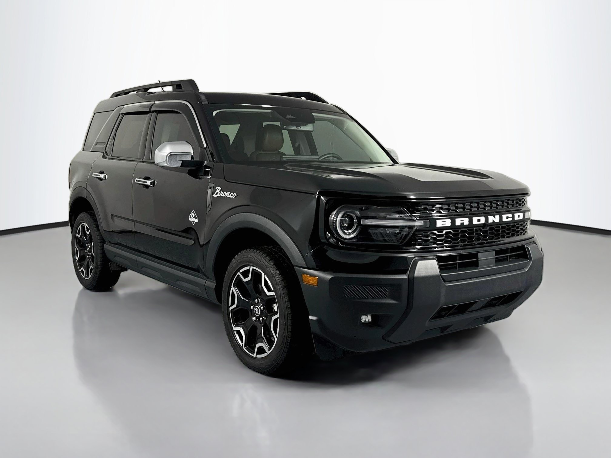 Used 2025 Ford Bronco Sport Outer Banks AWD/4WD image 3