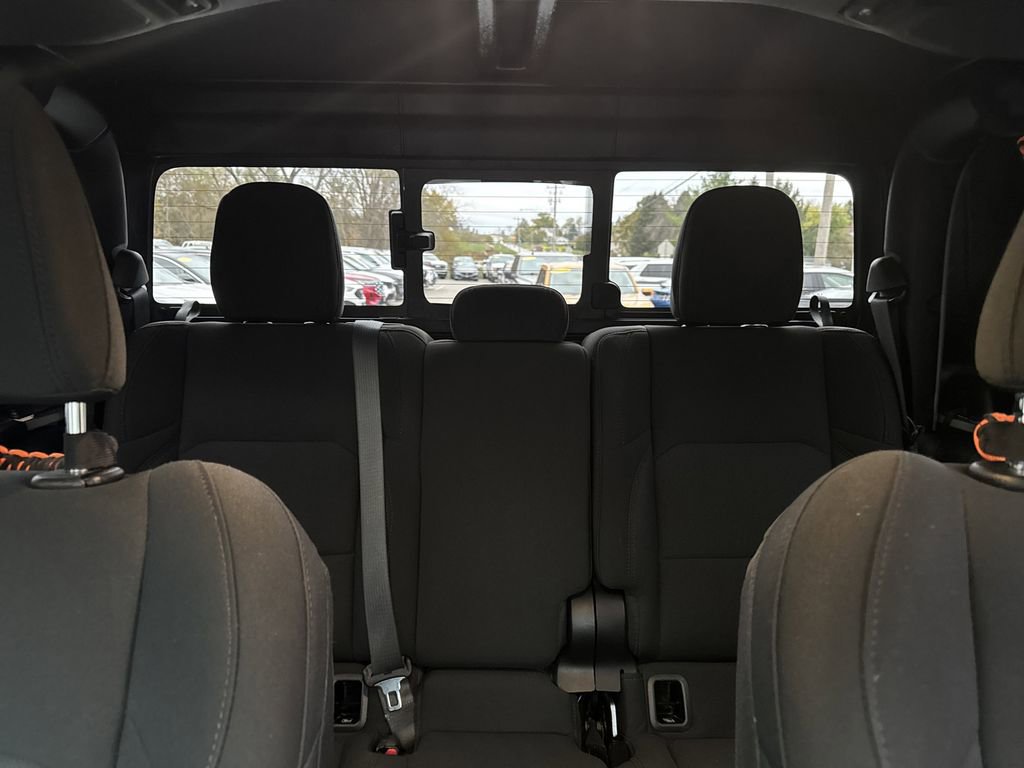 Used 2022 Jeep Gladiator Willys image 21