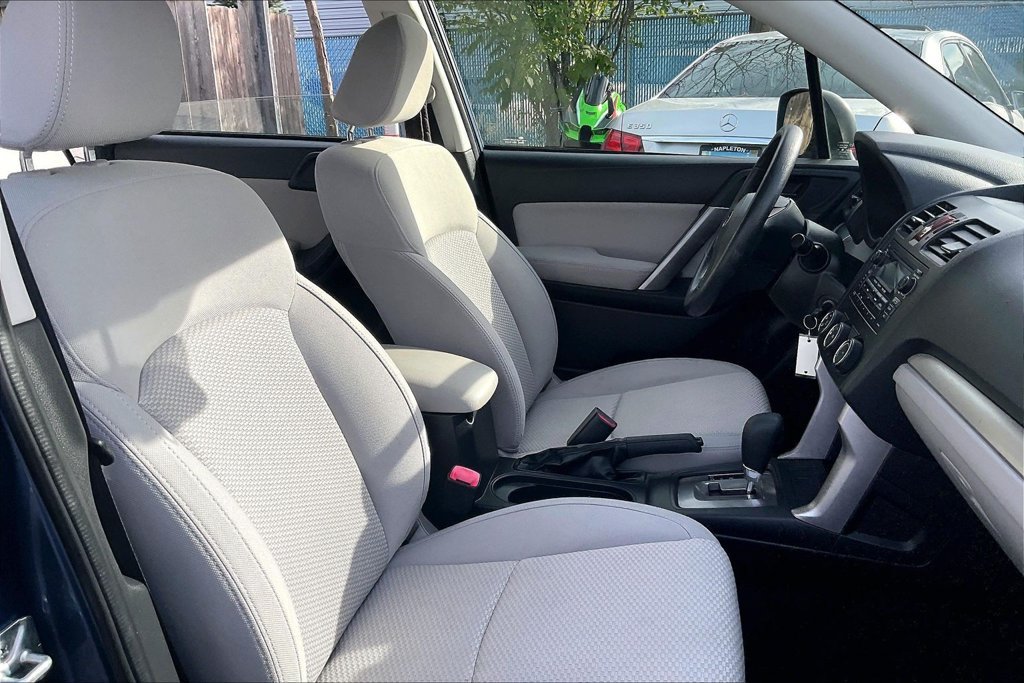 Used 2014 Subaru Forester 2.5i w/ Popular Package #1 AWD/4WD image 8