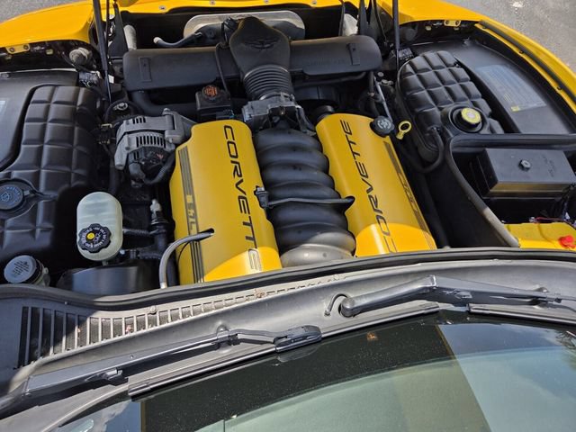 Used 2001 Chevrolet Corvette Coupe w/ Preferred Equipment Group2 RWD image 15