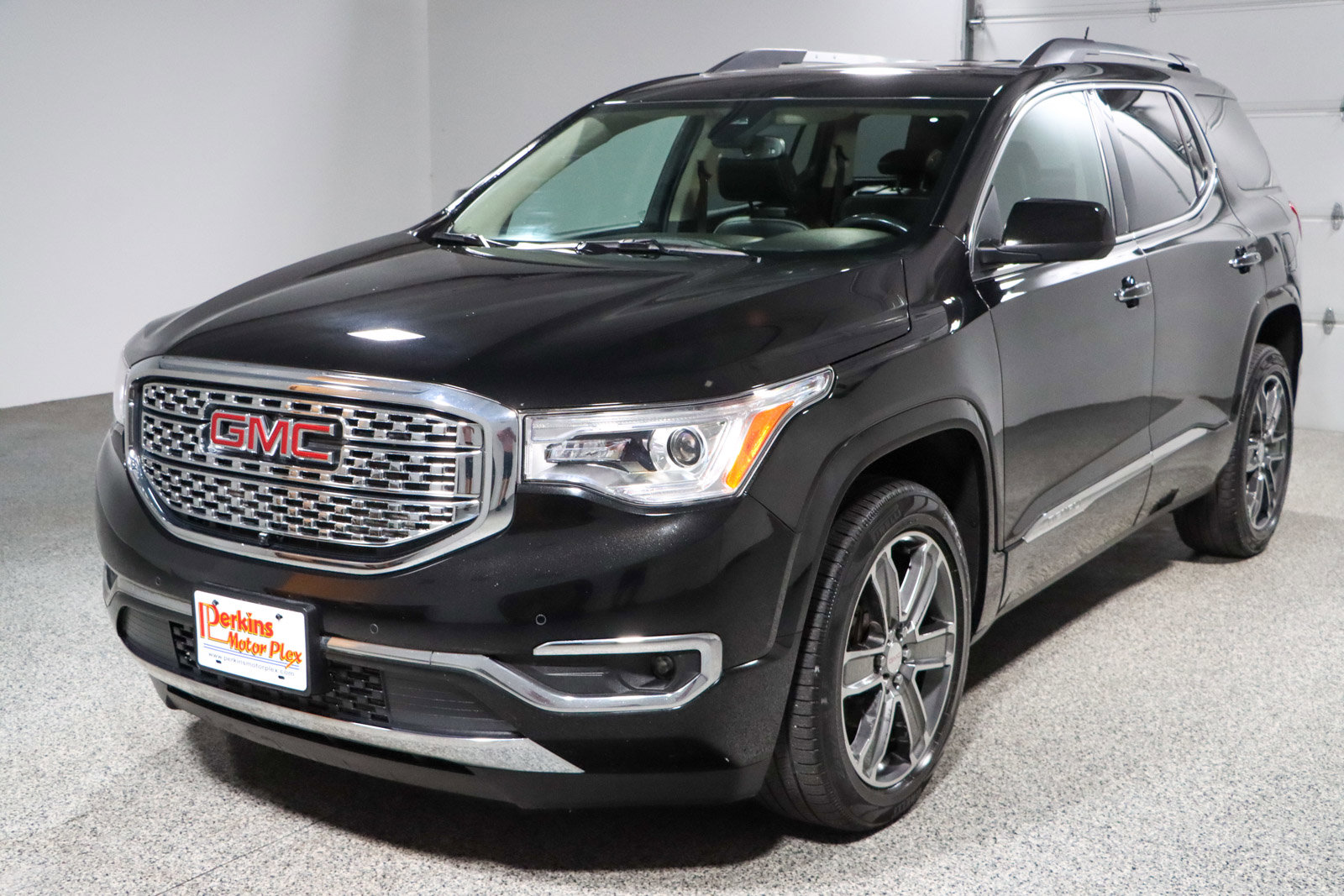 Used 2019 GMC Acadia Denali w/ Technology Package AWD/4WD image 35