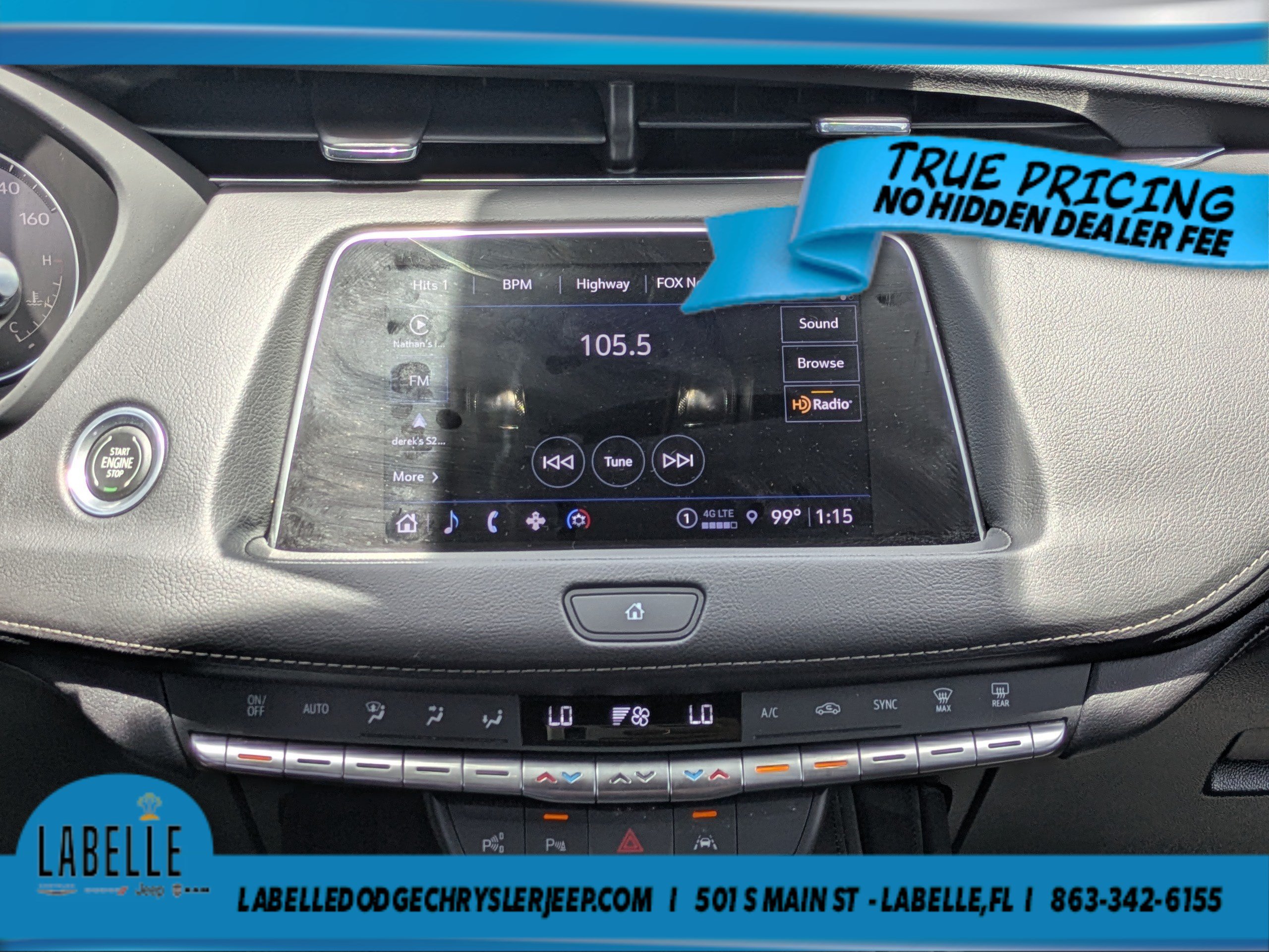 Used 2022 Cadillac XT4 Premium Luxury w/ Enhanced Visibility Package FWD image 17