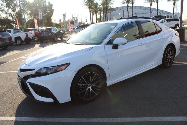 Certified 2024 Toyota Camry SE w/ Audio Upgrade Package FWD image 5