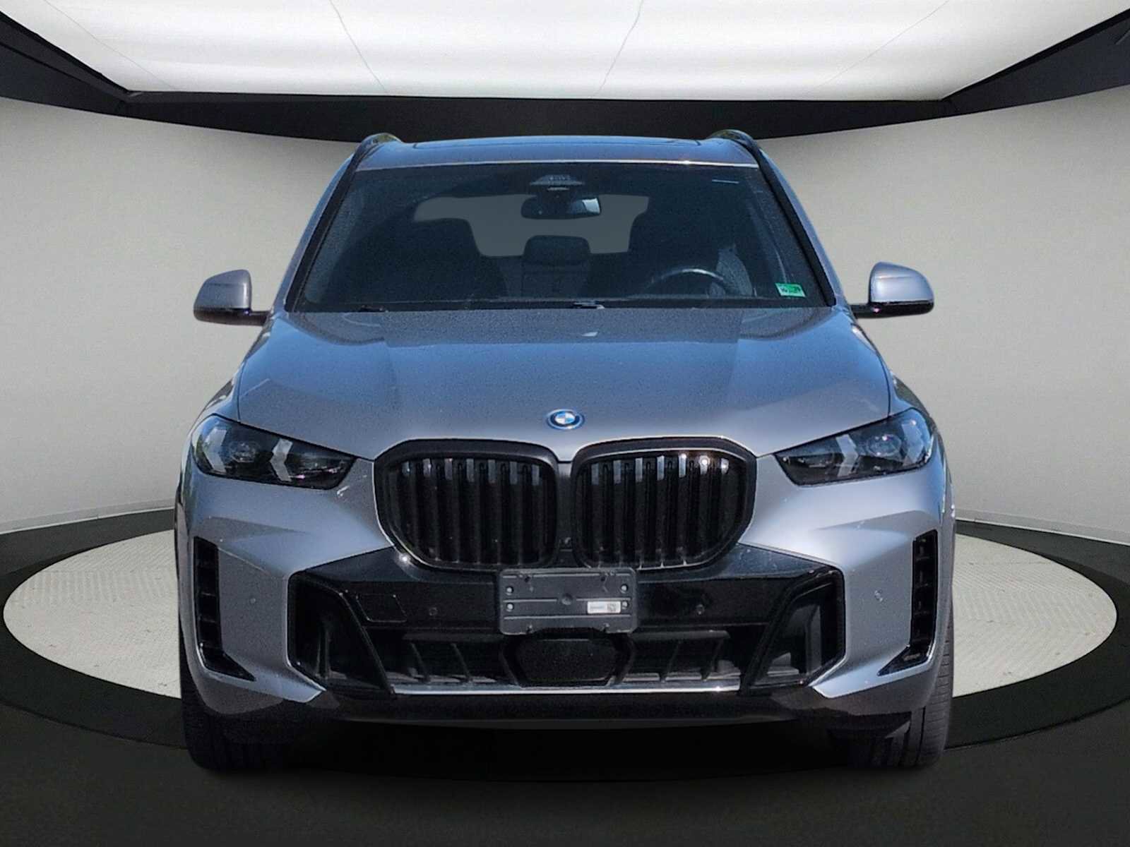 Certified 2024 BMW X5 xDrive50e w/ Executive Package AWD/4WD image 3