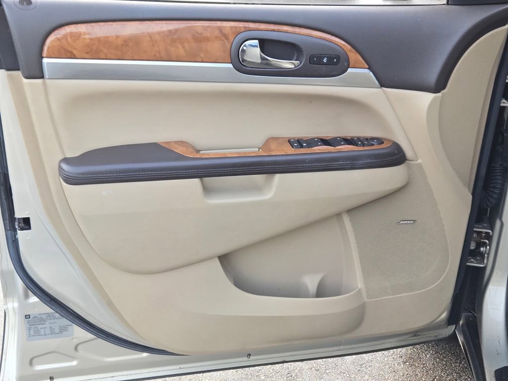 Used 2008 Buick Enclave CXL w/ Entertainment Package #1 image 31
