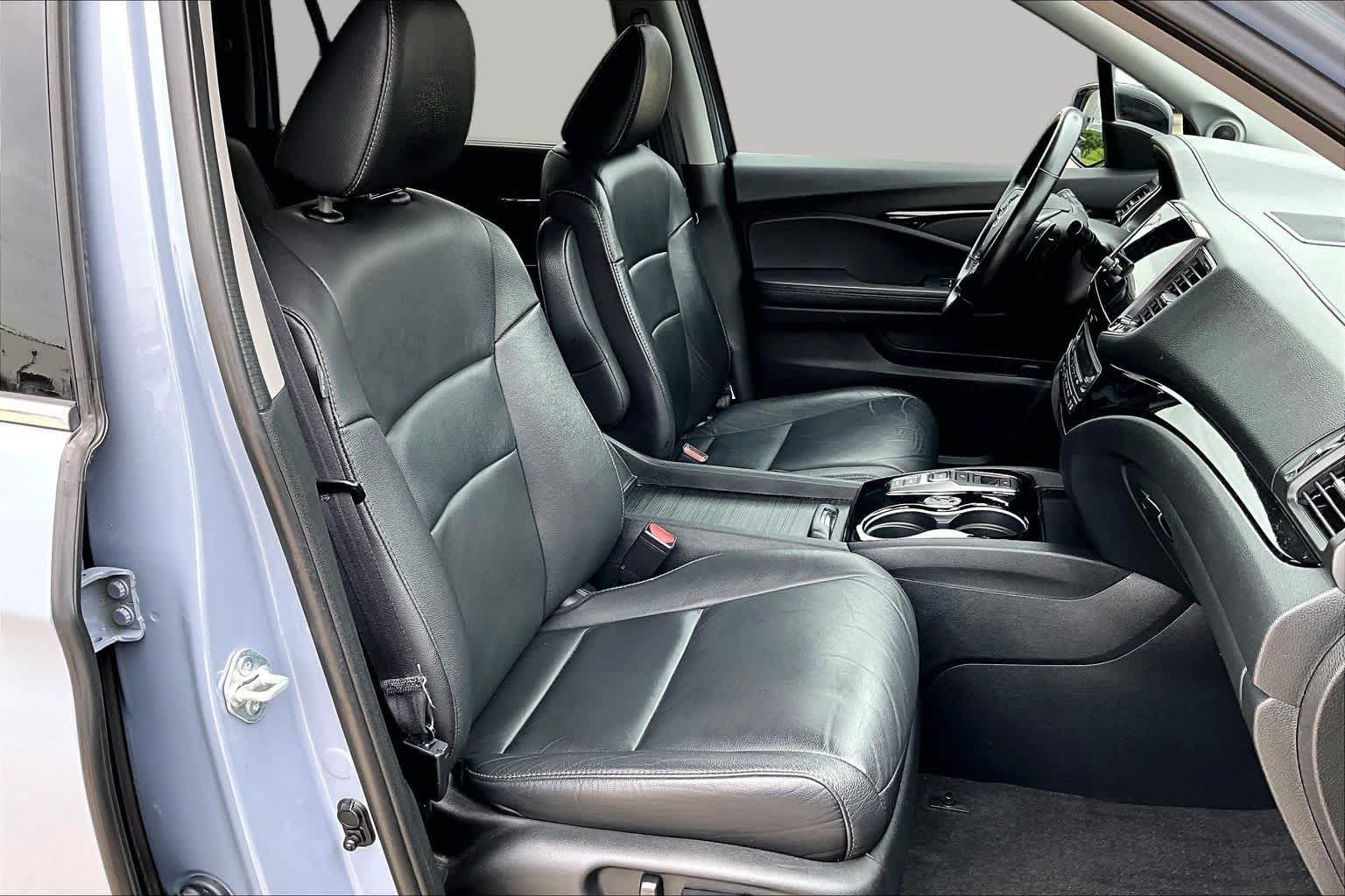 Used 2022 Honda Pilot Touring image 9
