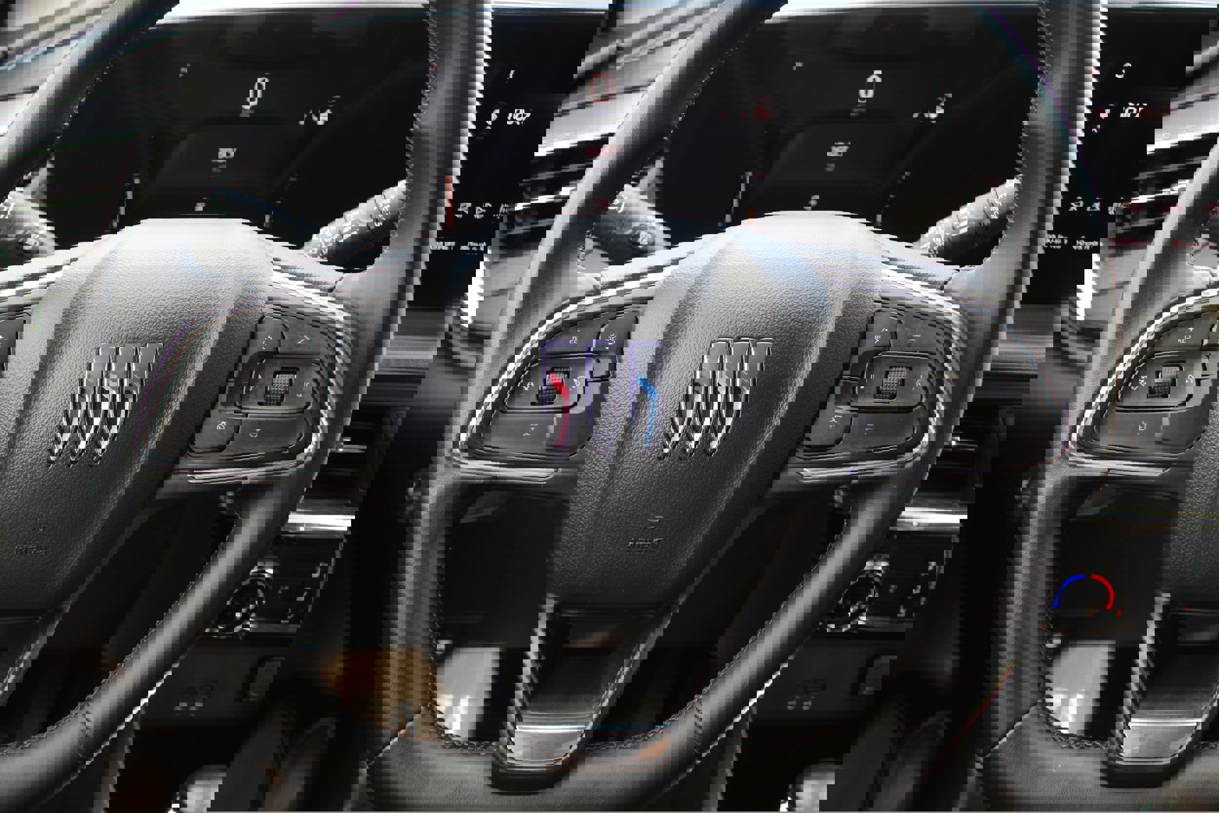 Used 2024 Buick Encore GX Sport Touring image 23