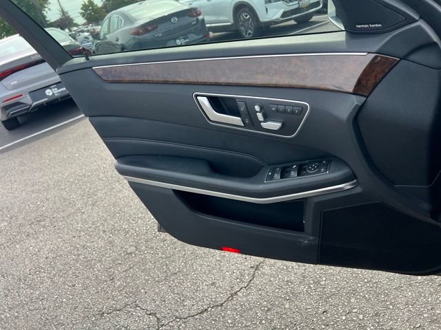 Used 2014 Mercedes-Benz E 350 4MATIC Sedan image 19
