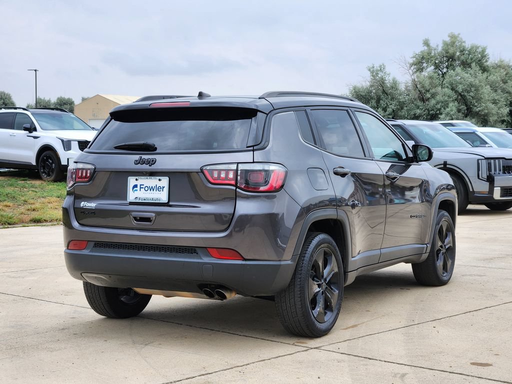 Used 2021 Jeep Compass Latitude w/ Sun and Sound Group AWD/4WD image 3