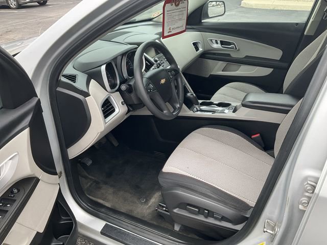 Used 2017 Chevrolet Equinox LS AWD/4WD image 8