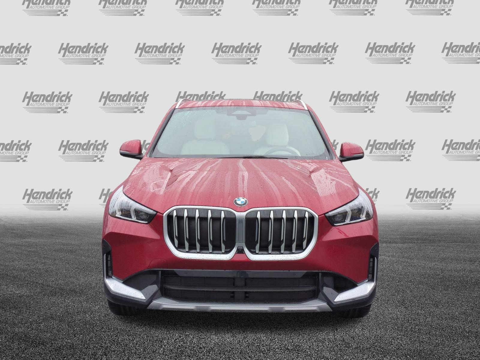 Used 2026 BMW X1 xDrive28i w/ Technology Package AWD/4WD image 3