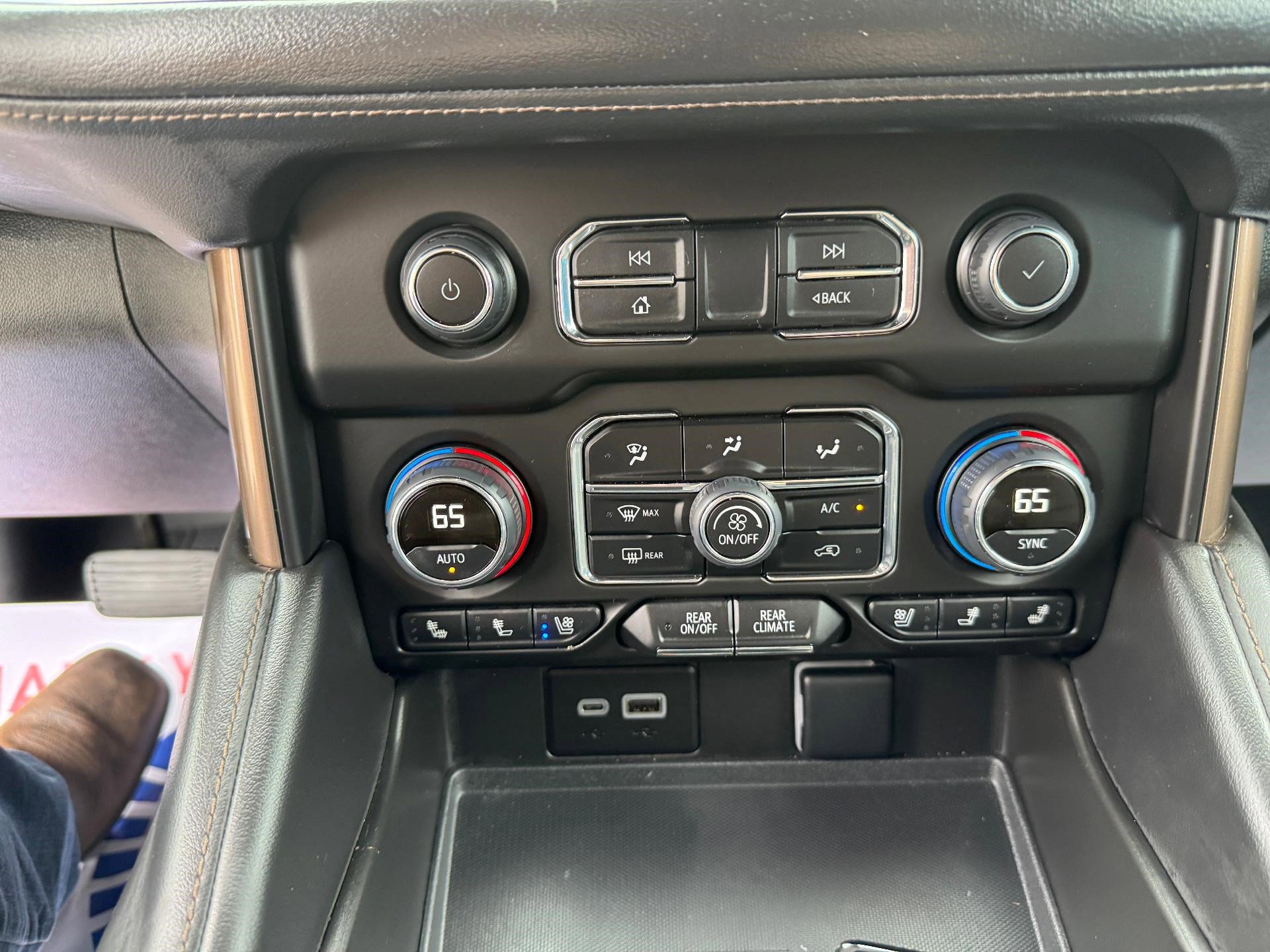 Certified 2024 Chevrolet Tahoe High Country w/ Premium Package image 26