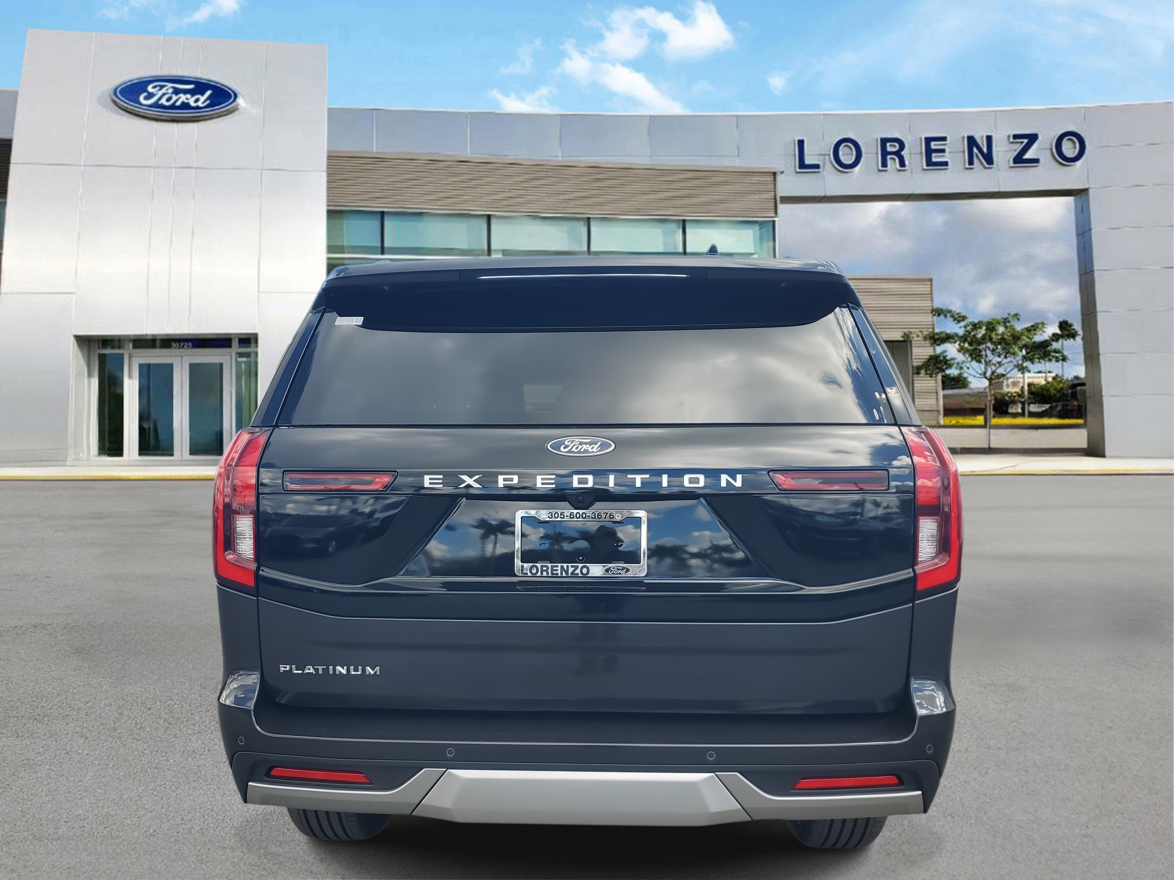 New 2026 Ford Expedition Platinum w/ Platinum Ultimate Package AWD/4WD image 5